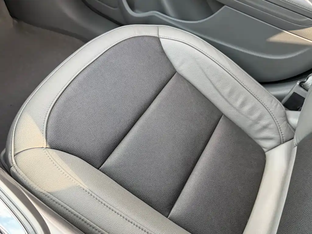 Chevrolet Malibu 2.0L Auto Luxury Edition, фото 16