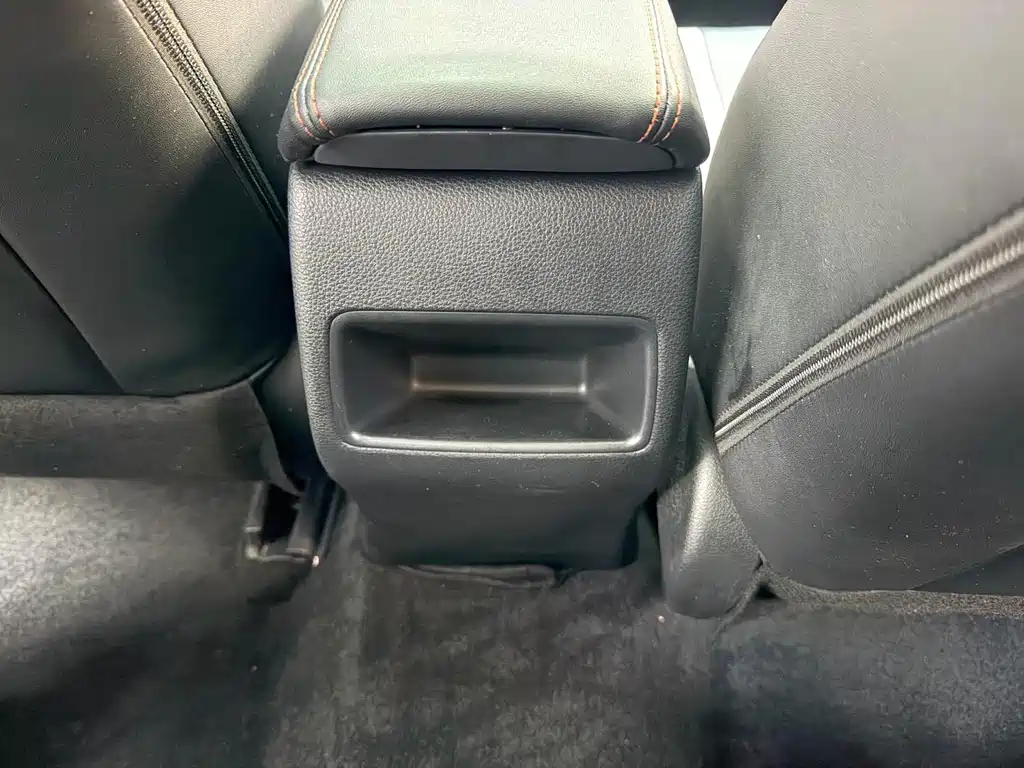 Toyota Corolla — миниатюра 8