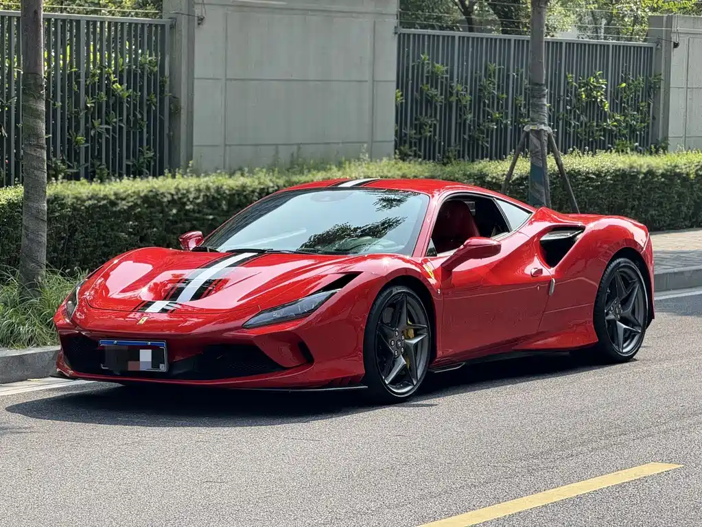 Ferrari F8 2021