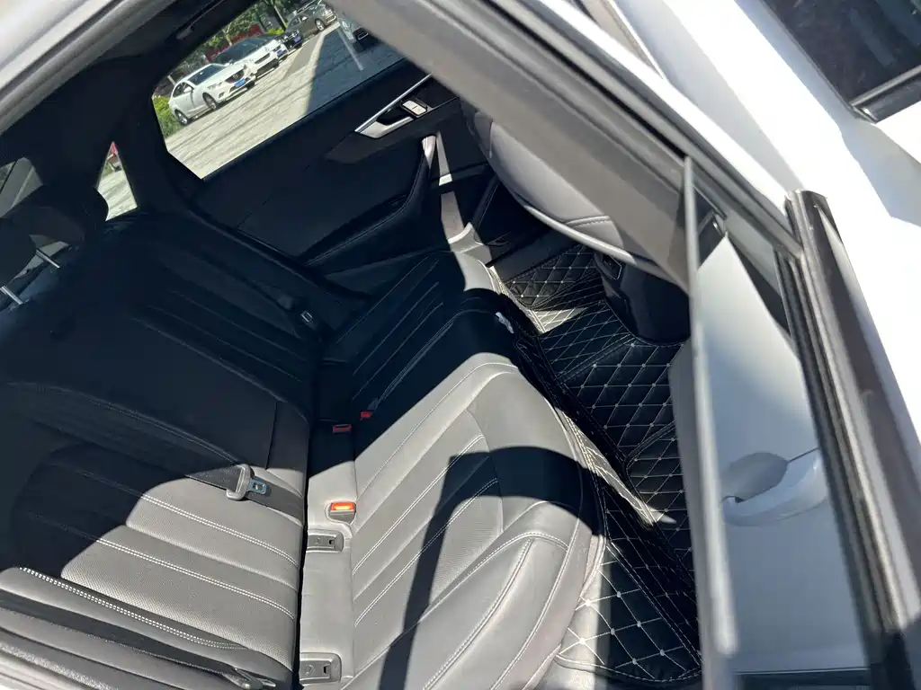 Audi A4L — миниатюра 14