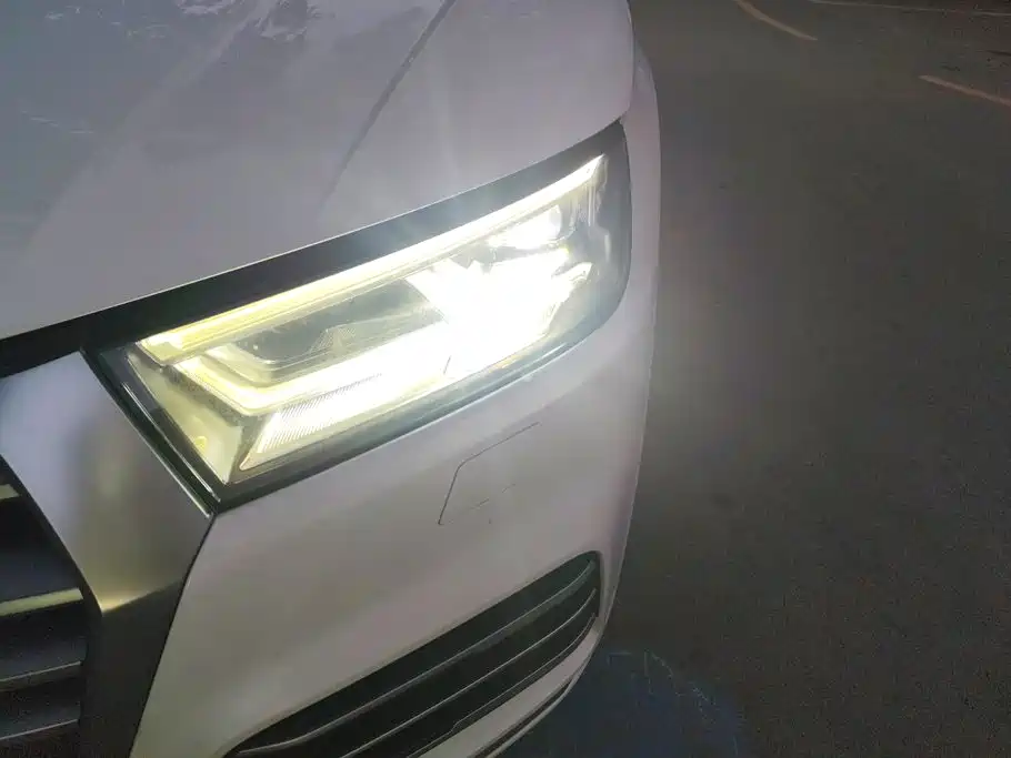 Audi Q5L — миниатюра 5