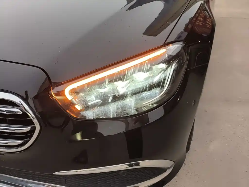 Mercedes-Benz E-Class — миниатюра 24