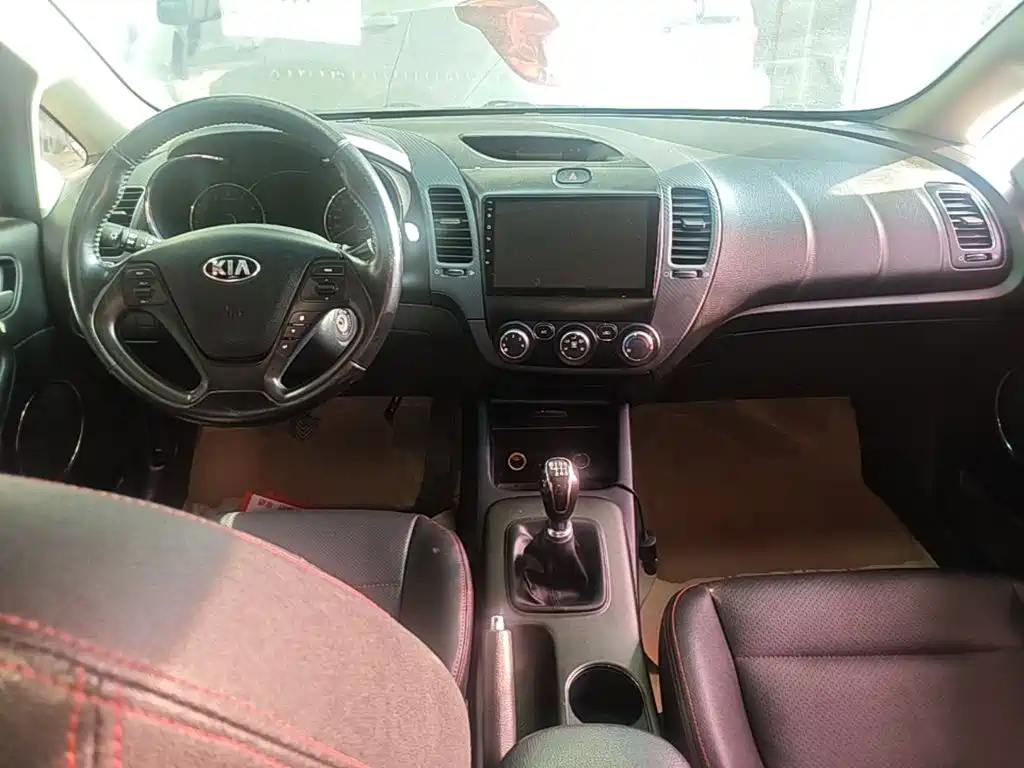 Kia K3 — миниатюра 10