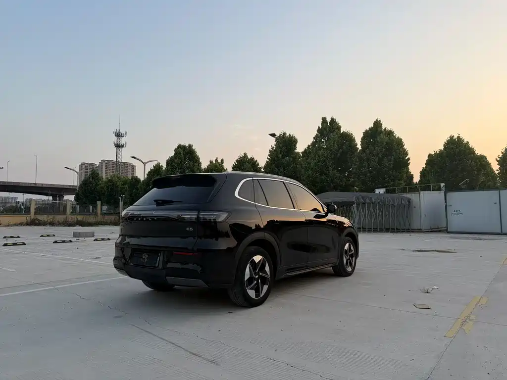 Geely Galaxy Galaxy E5 E5 2024 530km +