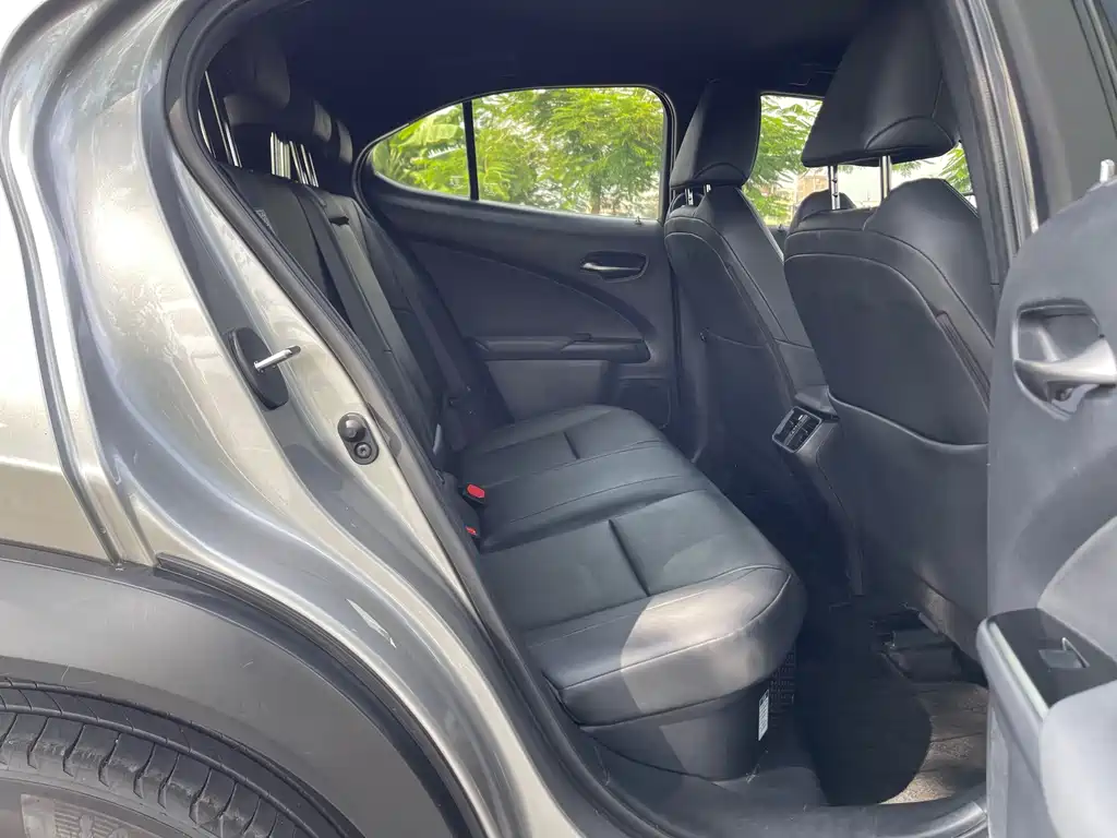 Lexus UX — миниатюра 15