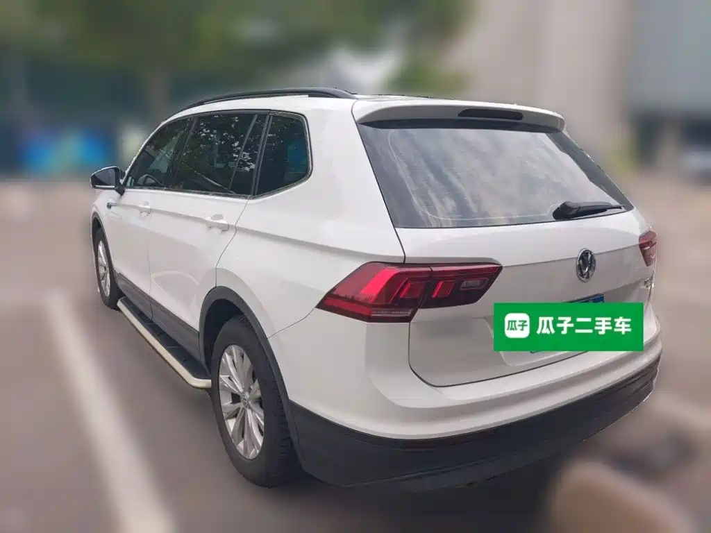 Volkswagen Tiguan L — миниатюра 25