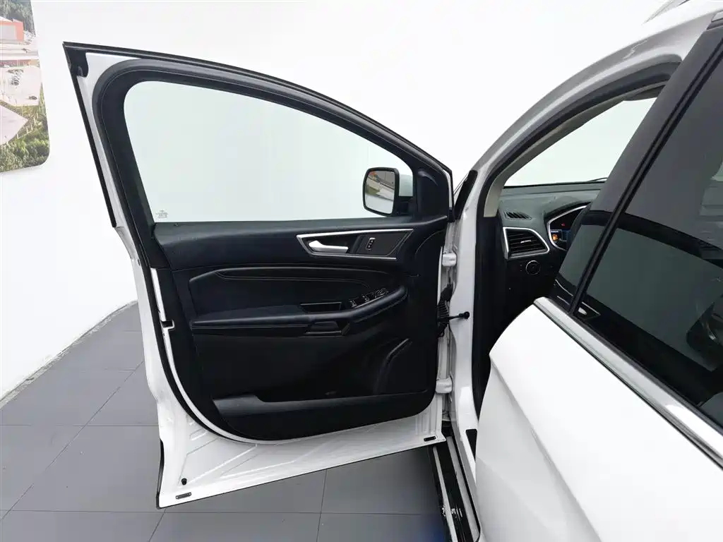 Ford Edge 2015 2.0T GTDi