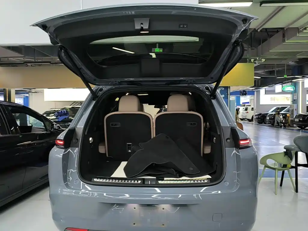 Li Auto Li L8 — миниатюра 19