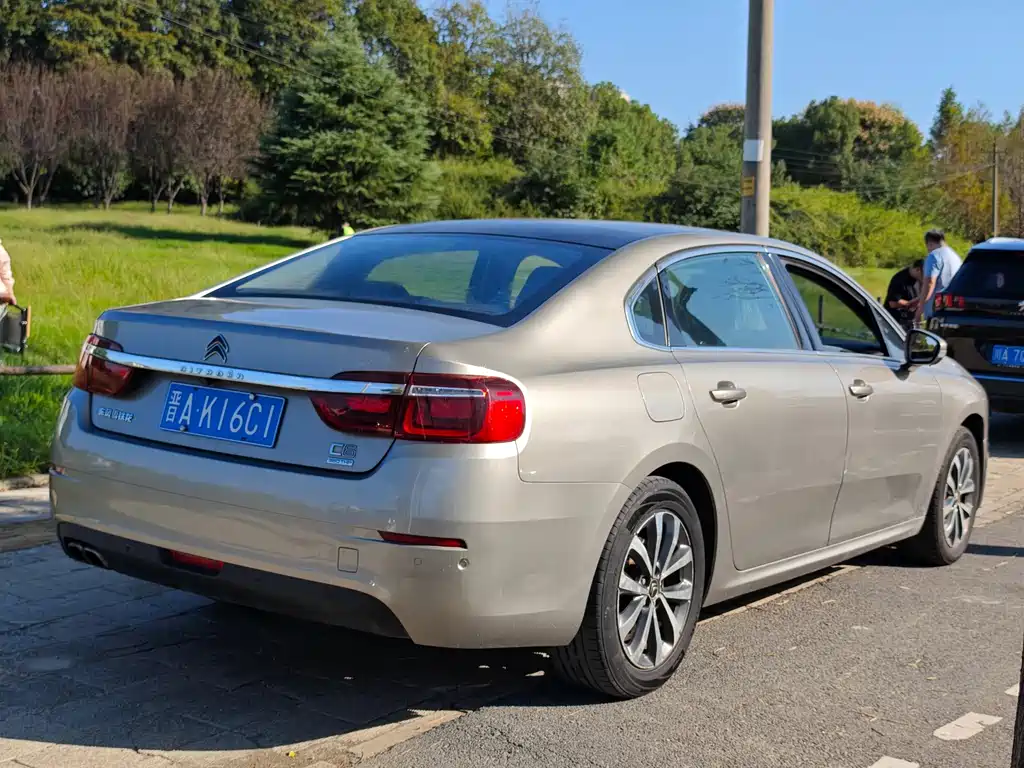 Citroen C6 — миниатюра 7