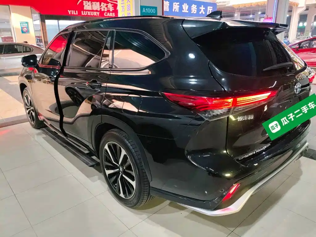 Toyota Crown Kluger 2022 2.5L HEV Luxury
