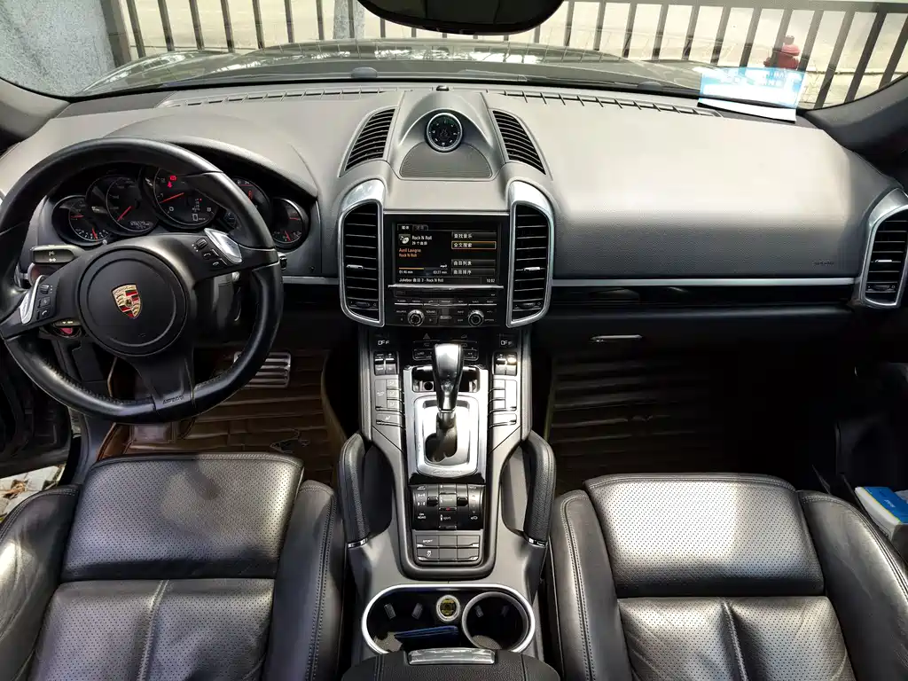 Porsche Cayenne 2014 Cayenne Platinum Edition 3.0T