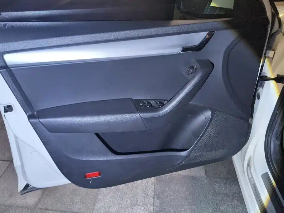 Skoda Octavia — миниатюра 7