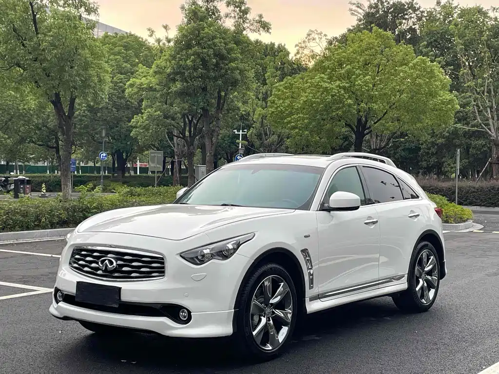 Купить Infiniti FX