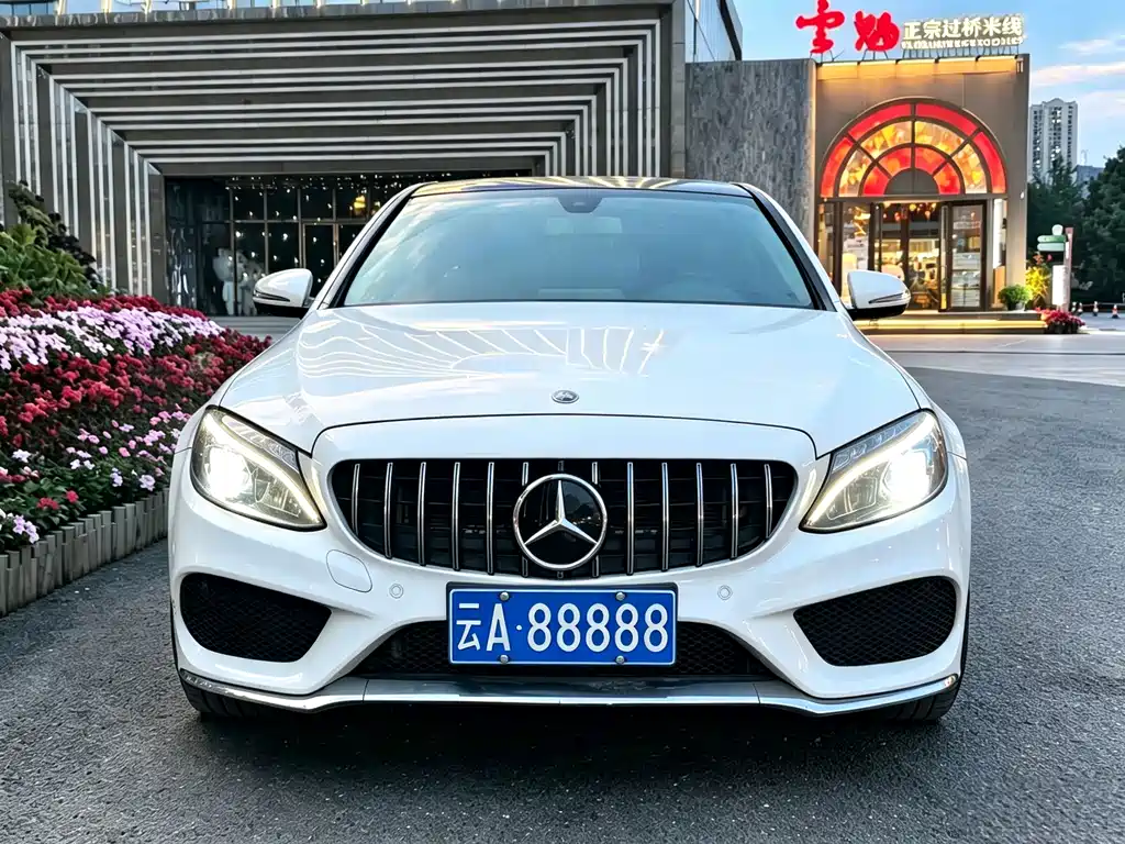 Mercedes-Benz C-Class — миниатюра 2
