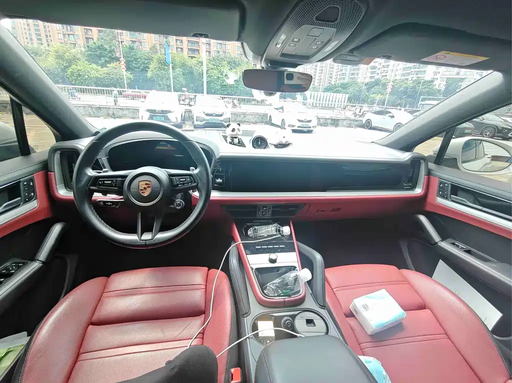 Porsche Cayenne — миниатюра 9