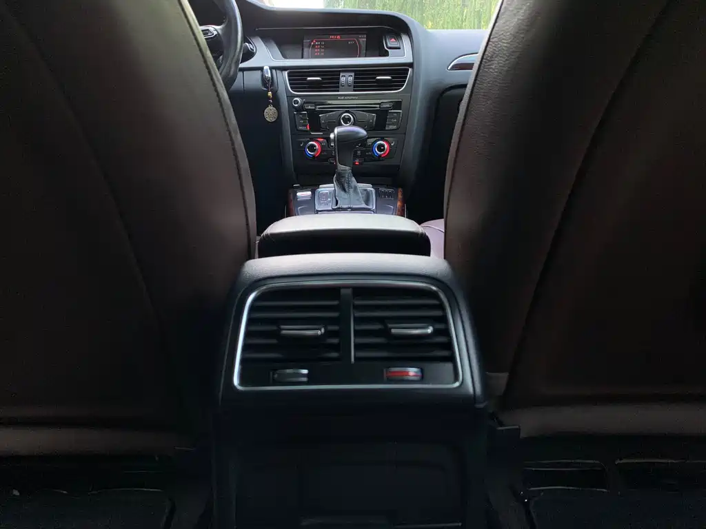 Audi A4L — миниатюра 16