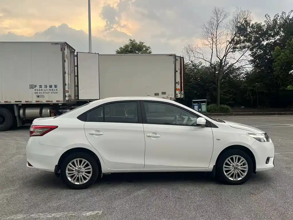 Toyota Vios — миниатюра 8