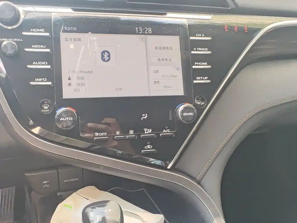 Toyota Camry — миниатюра 9