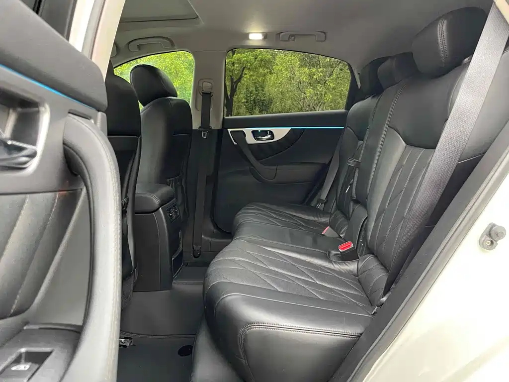 Infiniti FX 2011 FX35 Standard