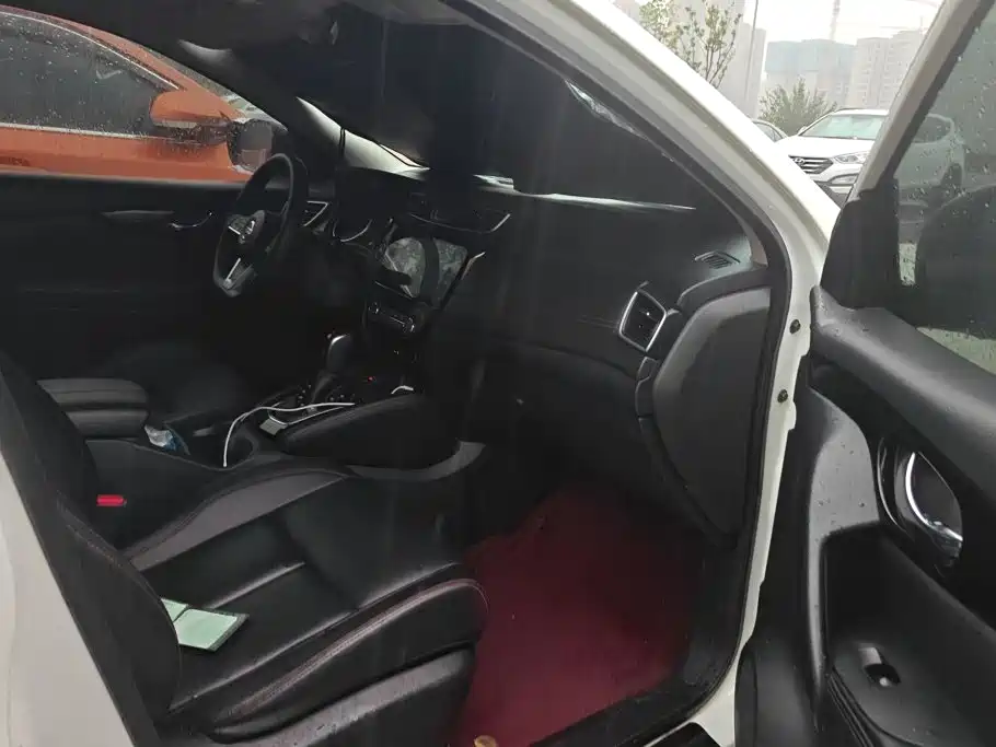 Nissan Qashqai — миниатюра 8