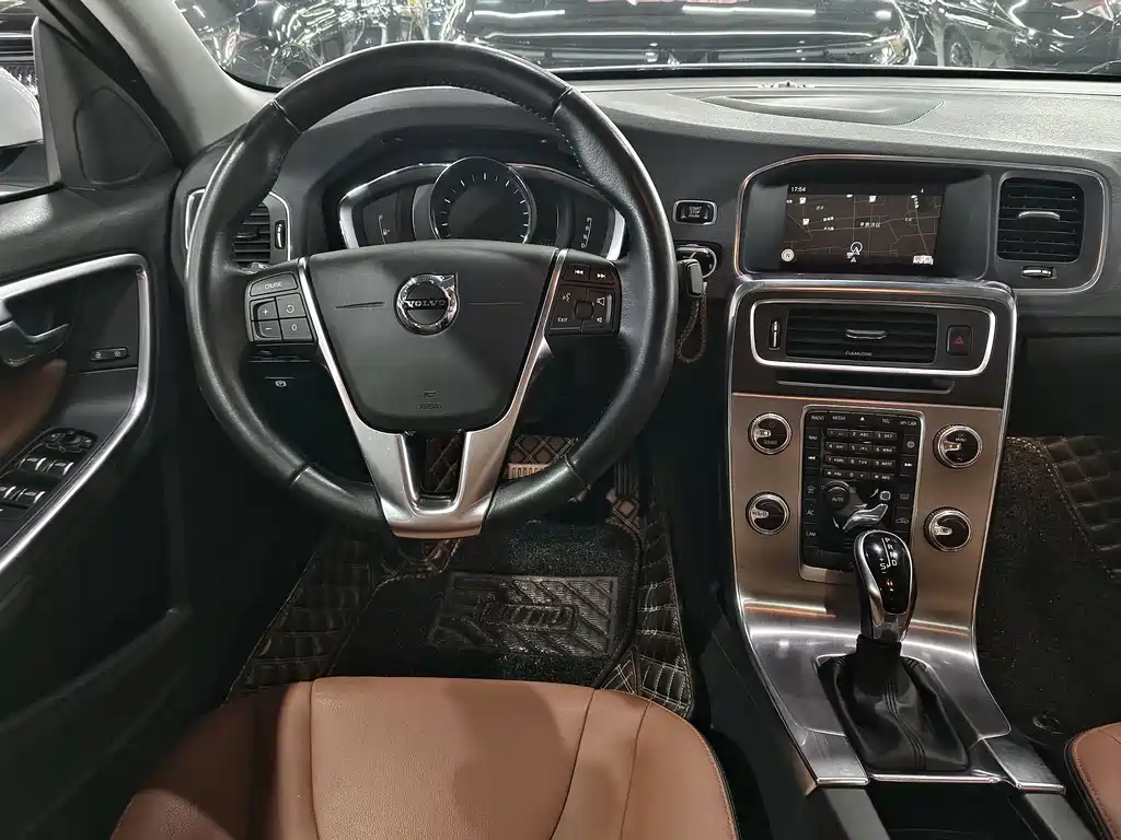 Volvo S60 — миниатюра 6