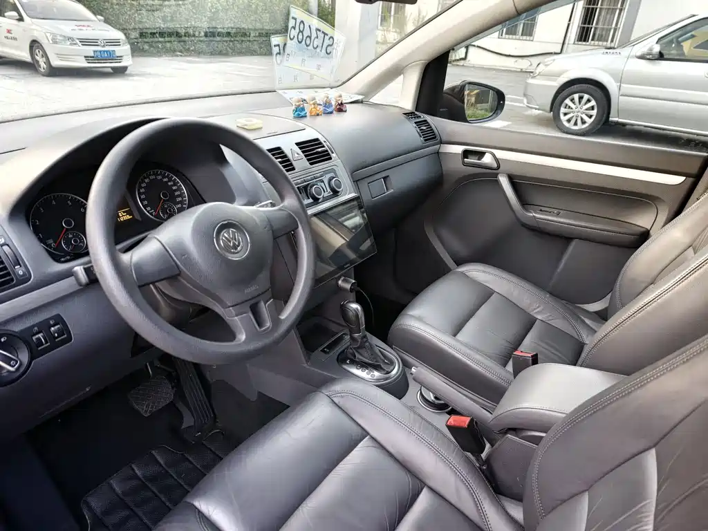 Volkswagen Touran — миниатюра 19