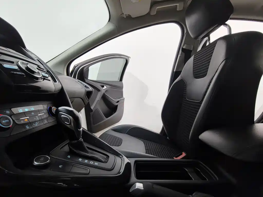 Ford Focus — миниатюра 12