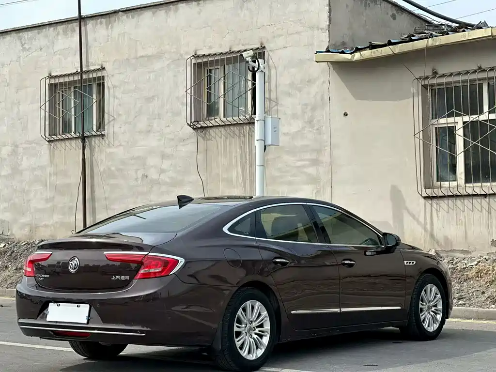 Buick LaCrosse — миниатюра 7