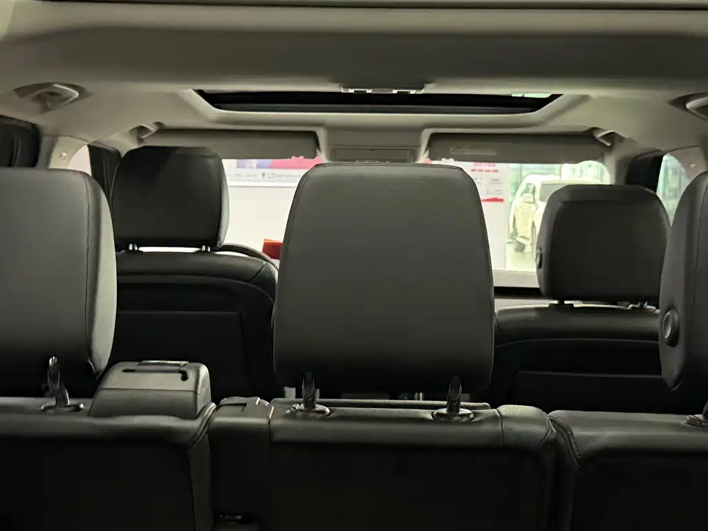 Land Rover Discovery — миниатюра 15