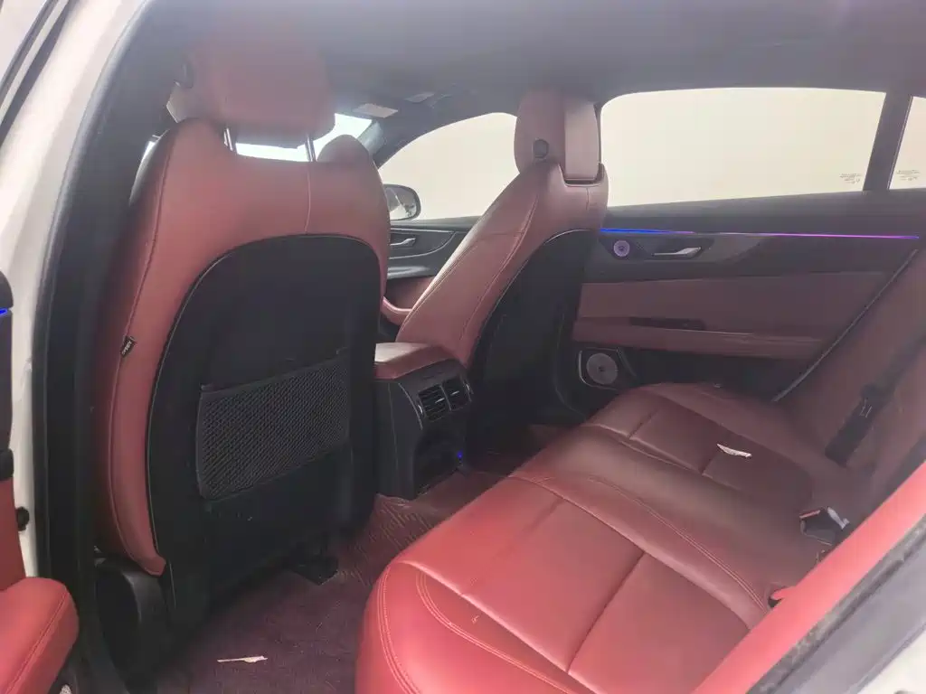 Jaguar XEL — миниатюра 6