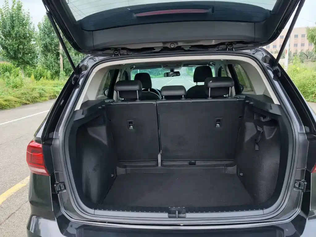 Volkswagen Tharu — миниатюра 9