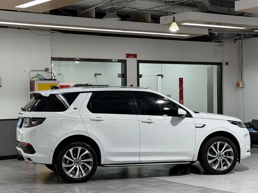 Land Rover Discovery Sport 2022 249PS R-Dynamic SE 5 мест