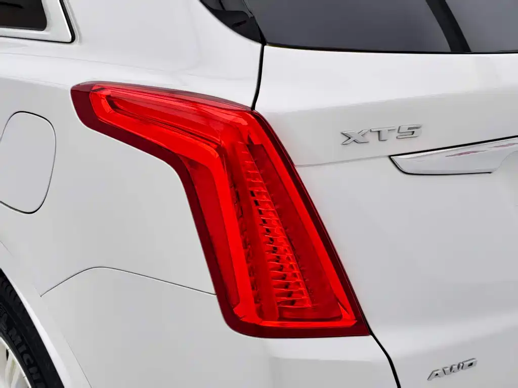 Cadillac XT5 — миниатюра 16