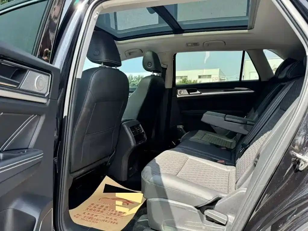 Volkswagen Teramont — миниатюра 8