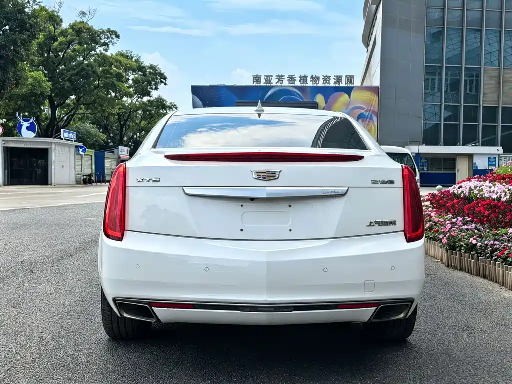 Cadillac XTS — миниатюра 12