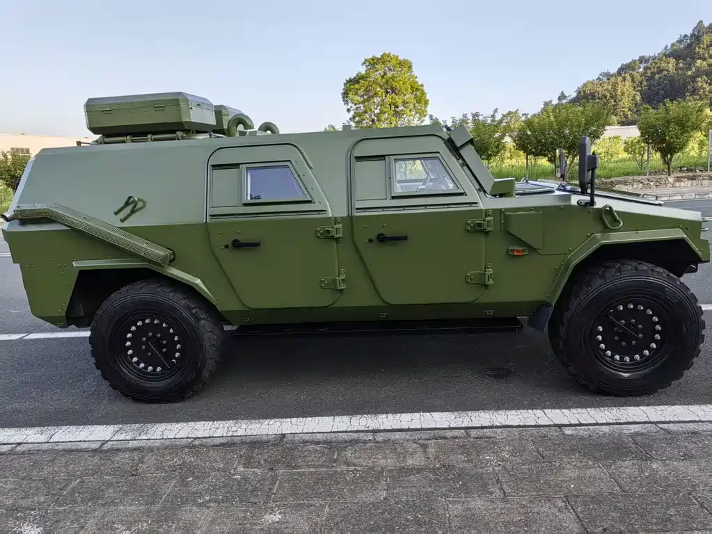 Dongfeng Рыцарь М50. — миниатюра 3