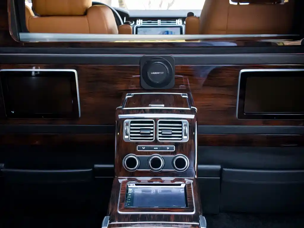Land Rover Range Rover — миниатюра 18