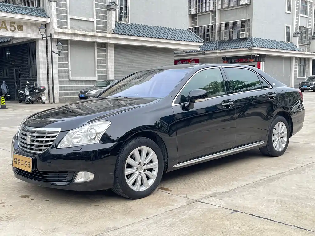 Toyota Crown 2011