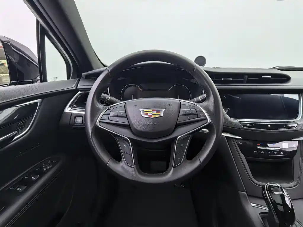 Cadillac XT5 — миниатюра 12