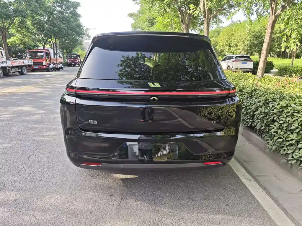 Li Auto L8 2023 Pro