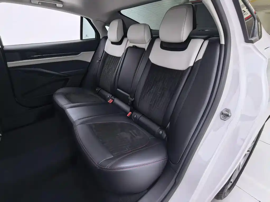 Ford Mondeo — миниатюра 15