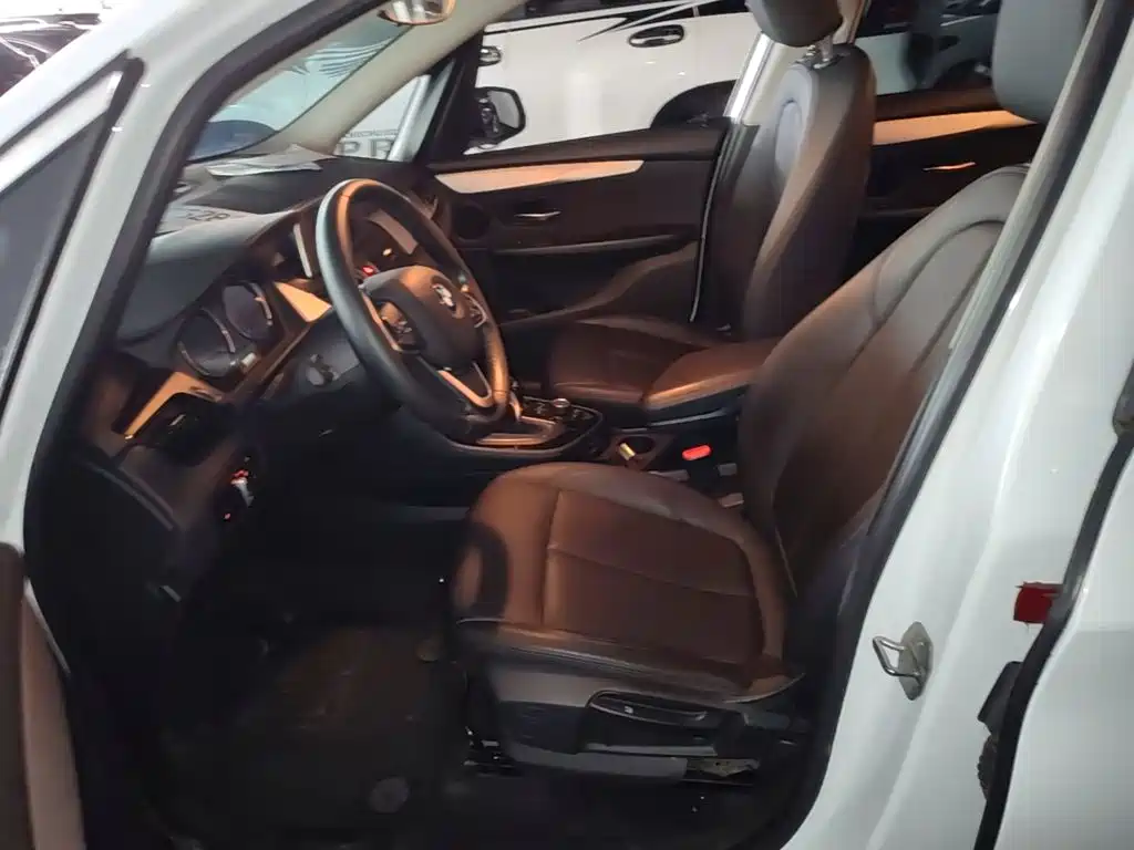 BMW 2 Series Gran Tourer — миниатюра 15