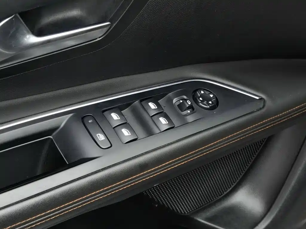 Peugeot 4008 — миниатюра 9