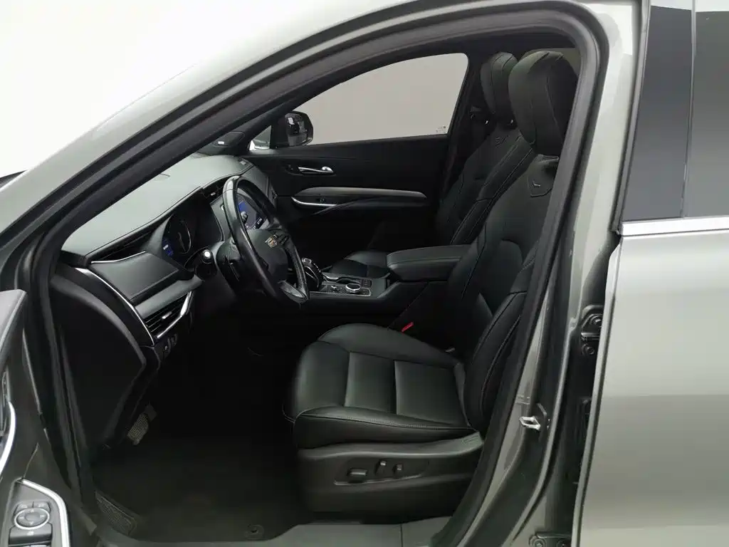 Cadillac XT4 — миниатюра 10