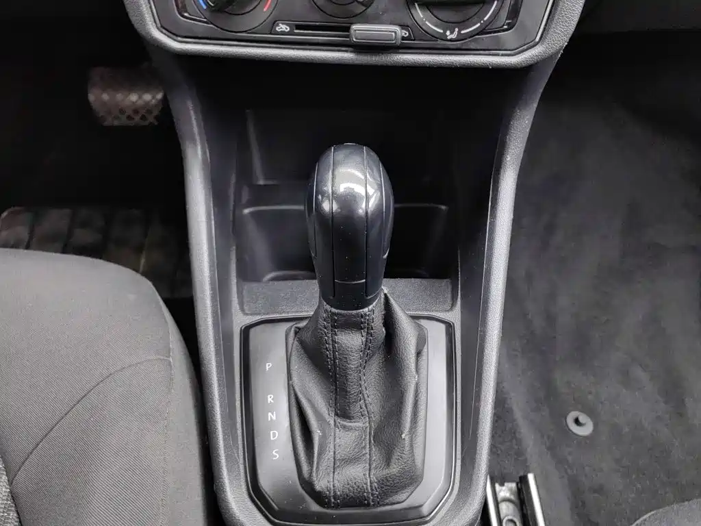 Volkswagen Santana — миниатюра 13