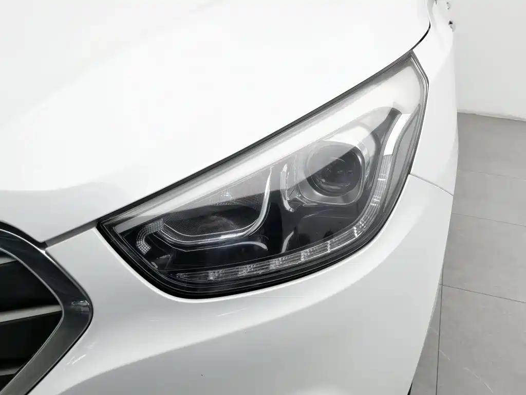 Hyundai ix35 — миниатюра 7