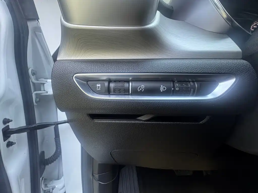 GEELY AUTOMOBILE BINYUE