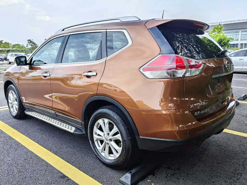 Nissan X-Trail 2014 2.5L CVT Luxury 4WD