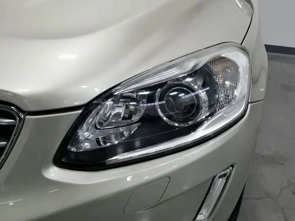 Volvo XC60 — миниатюра 7