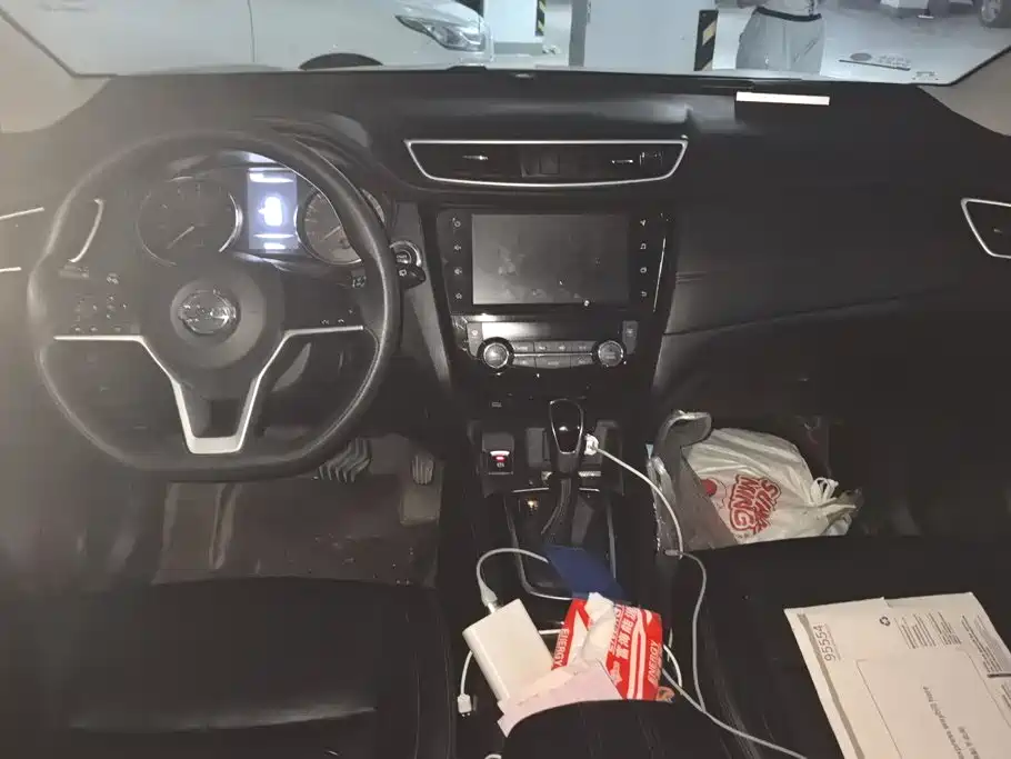 Nissan Qashqai — миниатюра 12